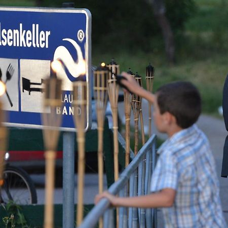 Gasthof Alter Felsenkeller 나움부르크 외부 사진